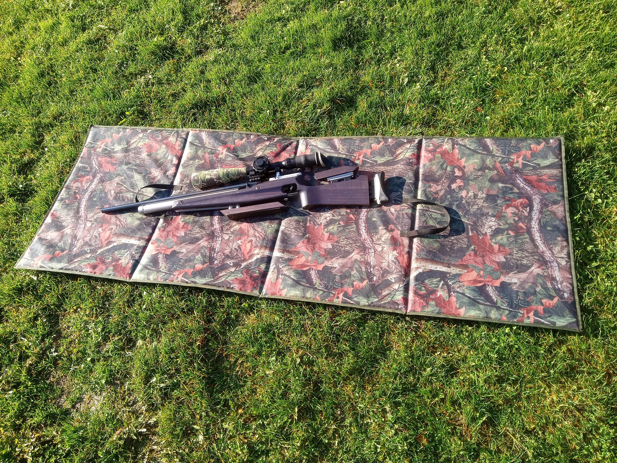 Prone mat for shooting competitions